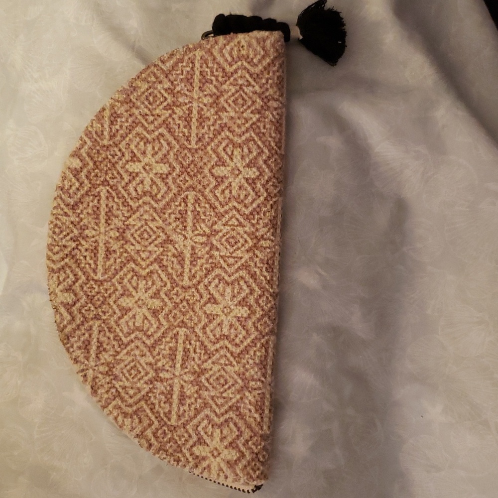 Universal Thread Bohemian Half Circle Clutch Bag - image 1